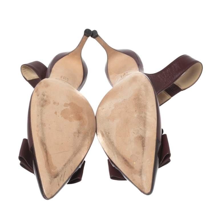 Pre Owned CH Carolina Herrera Burgundy Leather Bow Detail Pointed-Toe Slingback Sandals Size 36