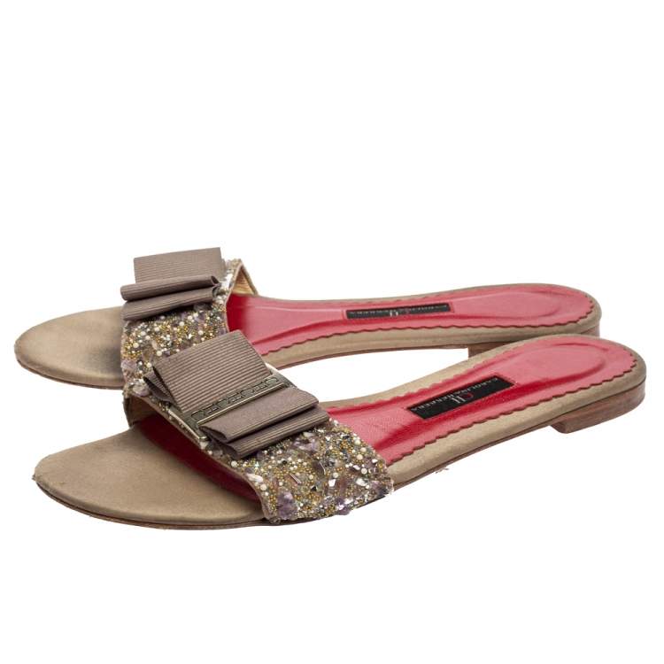 Pre Owned CH Carolina Herrera Beige Satin Bow Embellished Detail Slides Size 38