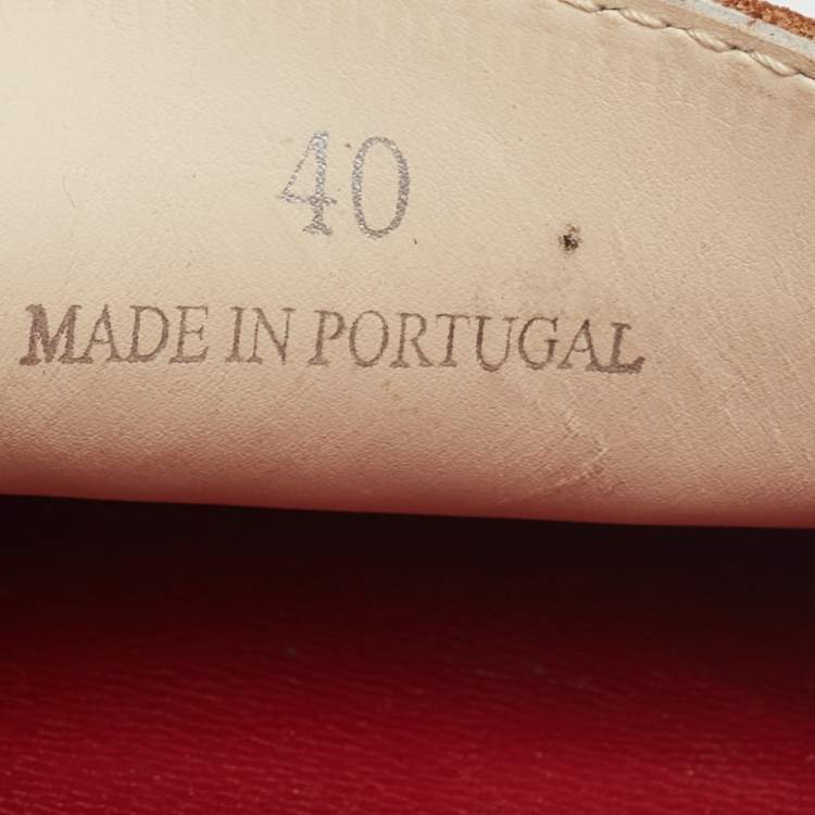 Pre Owned CH Carolina Herrera Brown Leather Logo Charm Detail Loafers Size 40