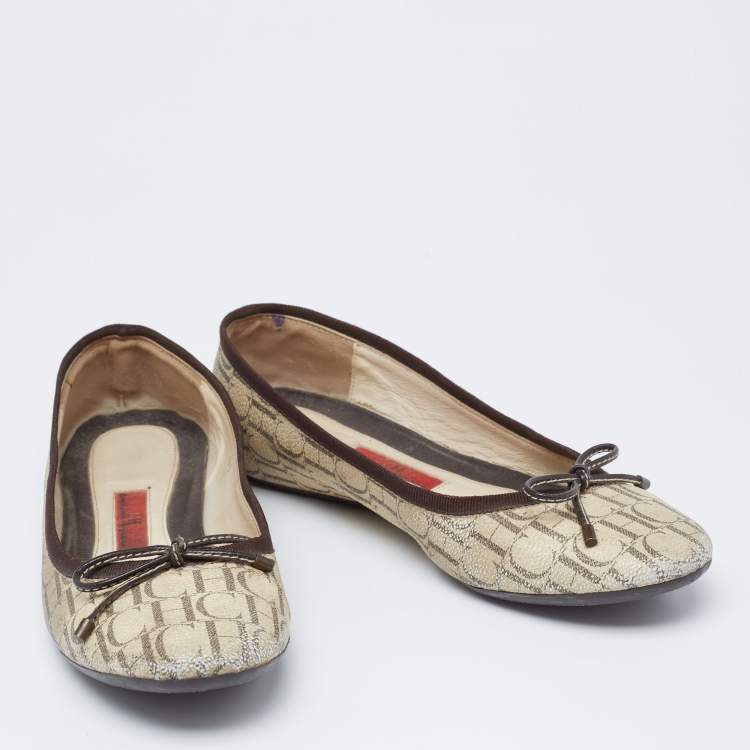 Pre Owned CH Carolina Herrera Cream Monogram Canvas Bow Cap Toe Ballet Flats Size 37