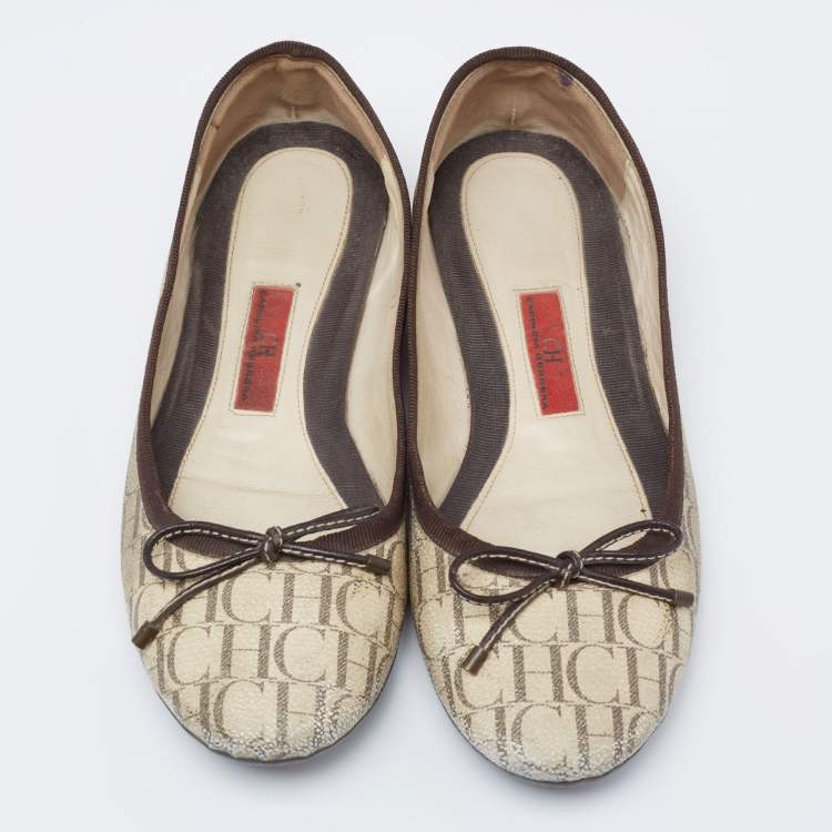 Pre Owned CH Carolina Herrera Cream Monogram Canvas Bow Cap Toe Ballet Flats Size 37