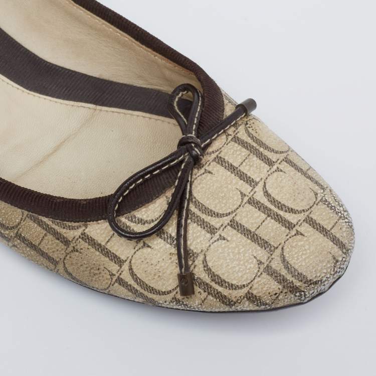 Pre Owned CH Carolina Herrera Cream Monogram Canvas Bow Cap Toe Ballet Flats Size 37