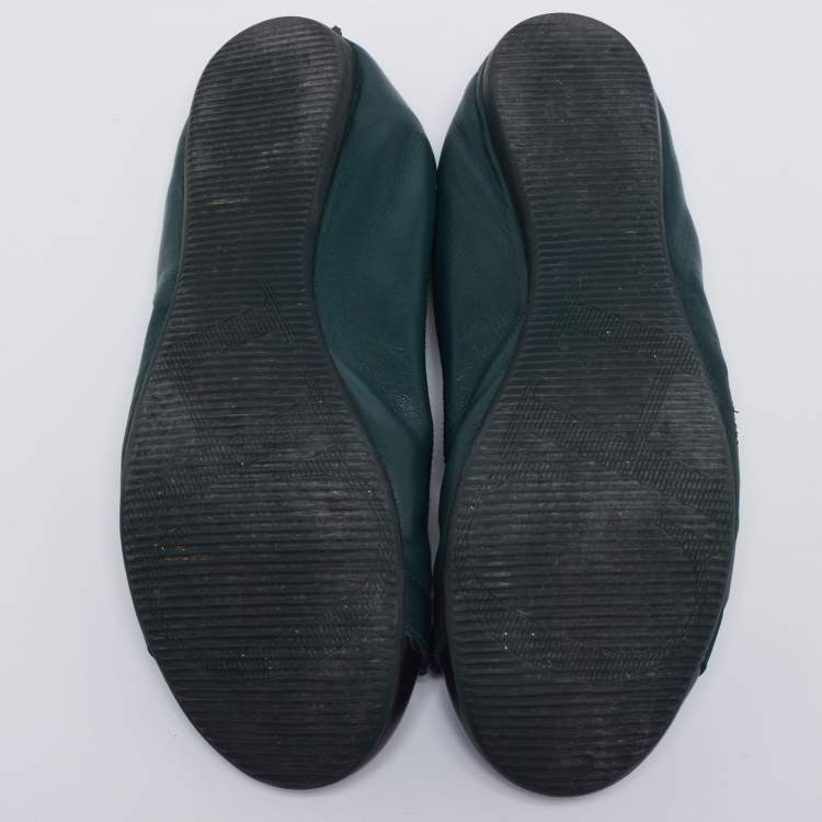 Pre Owned CH Carolina Herrera Dark Green/Black Patent and Leather Bow Ballet Flats Size 38