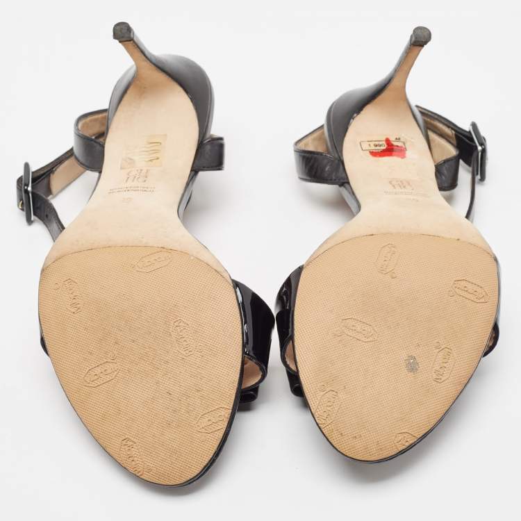 Pre Owned Carolina Herrera Black/Red Patent and Leather Bow Ankle Strap Sandals Size 39