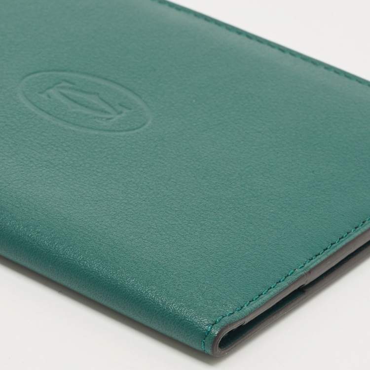 Pre Owned Cartier Green Leather Must de Cartier Passport Holder