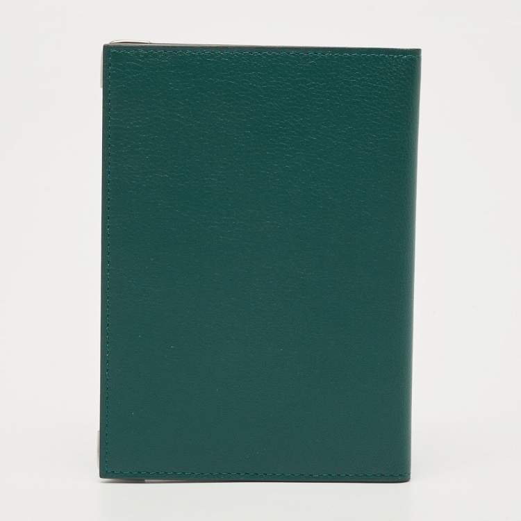 Pre Owned Cartier Green Leather Must de Cartier Passport Holder