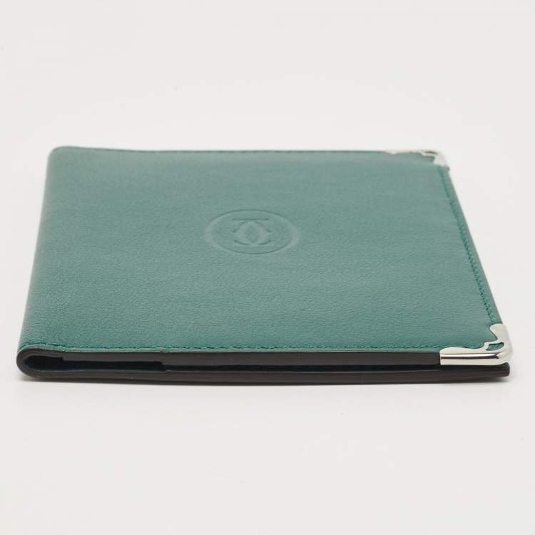 Pre Owned Cartier Green Leather Must de Cartier Passport Holder