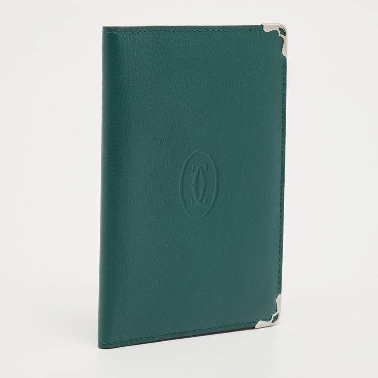 Pre Owned Cartier Green Leather Must de Cartier Passport Holder