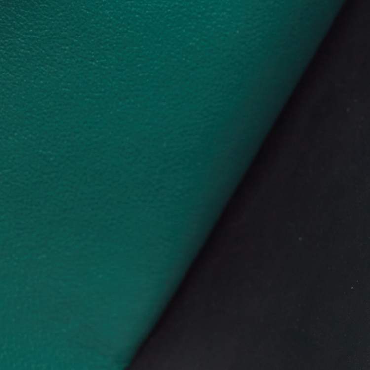 Pre Owned Cartier Green Leather Must de Cartier Passport Holder