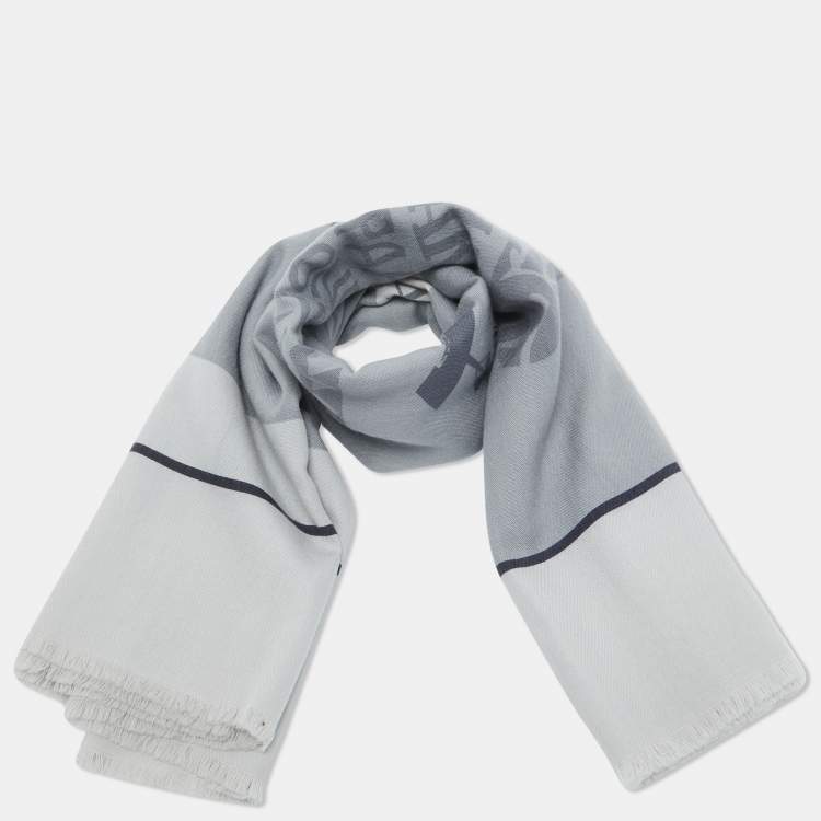 مملوكة مسبقًا Cartier Grey Bon Voyage Wool Fringed Scarf