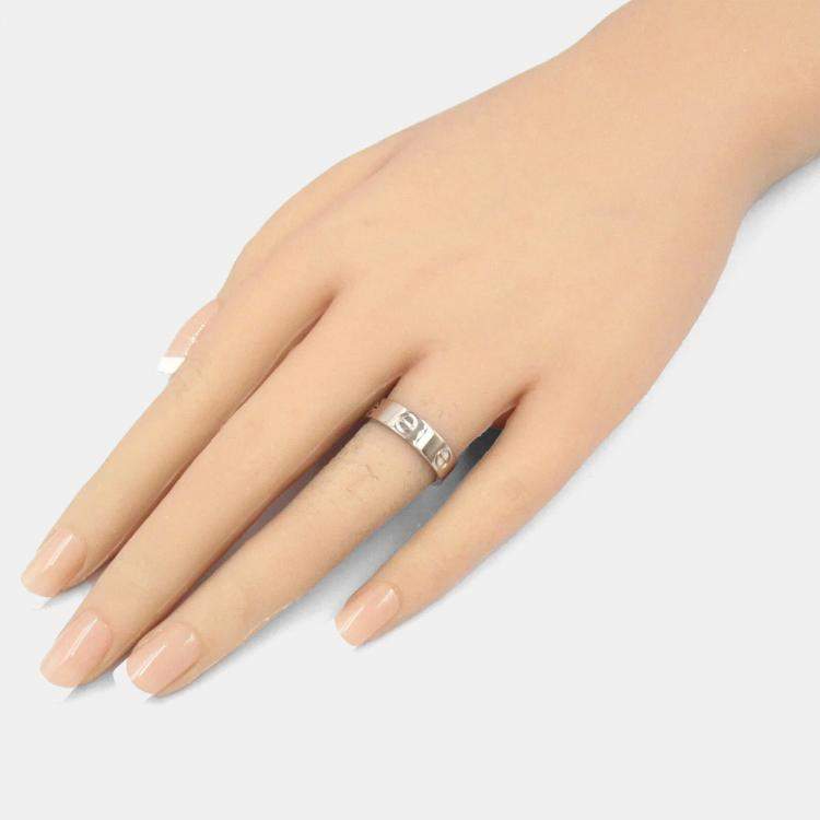 مملوكة مسبقًا Cartier Love 18K White Gold Love Band Ring EU 53