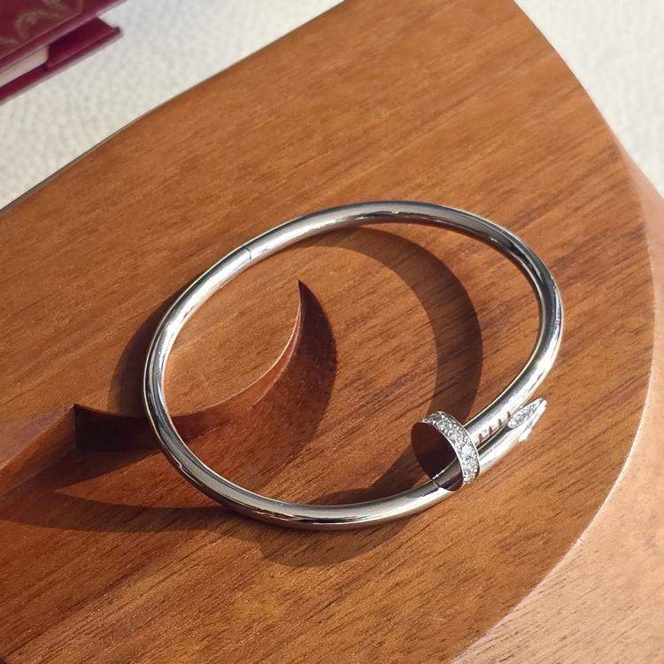 مملوكة مسبقًا Cartier Juste un Clou Bracelet White Gold Diamond Size 17