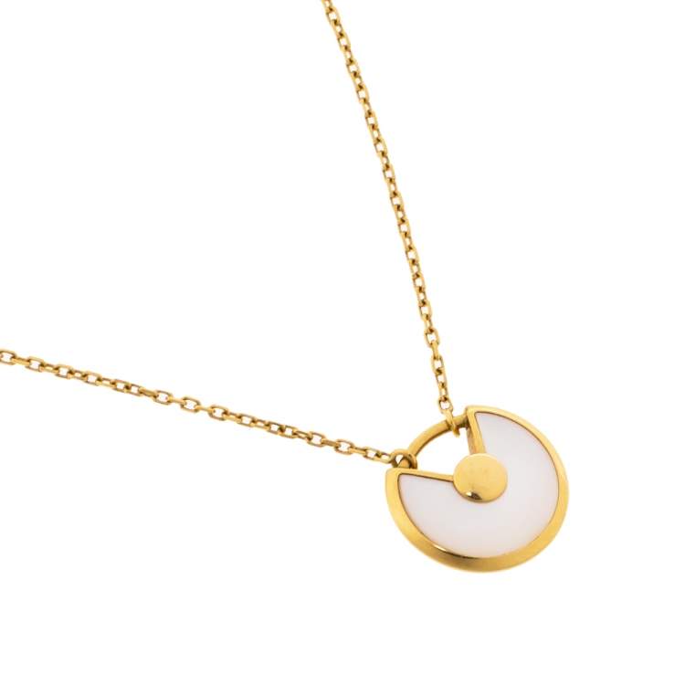 Pre Owned Cartier Amulette De Cartier Diamond Mother of Pearl 18K Yellow Gold Necklace XS