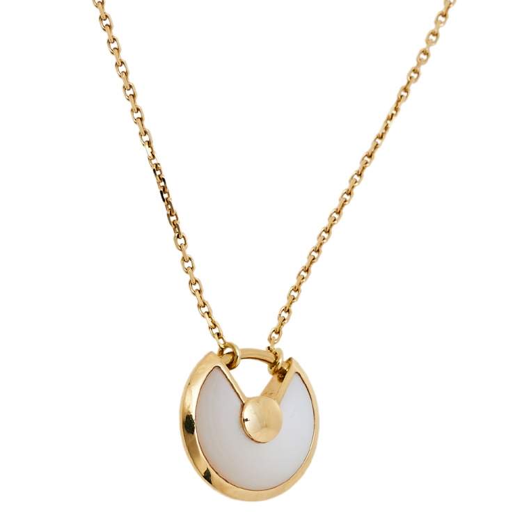 Pre Owned Cartier Amulette de Cartier Diamond Mother of Pearl 18K Yellow Gold Necklace XS