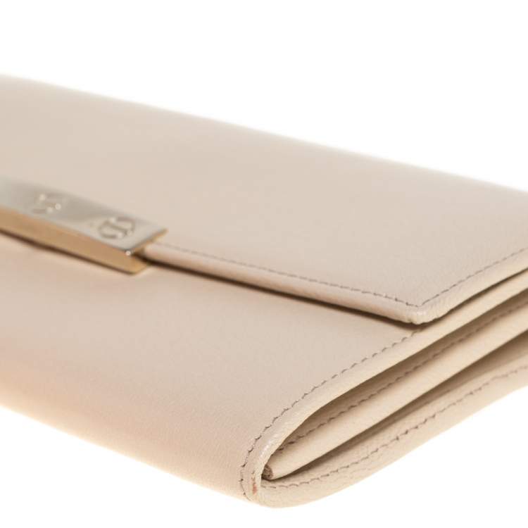 Pre Owned Cartier Cream White Leather Love Continental Wallet