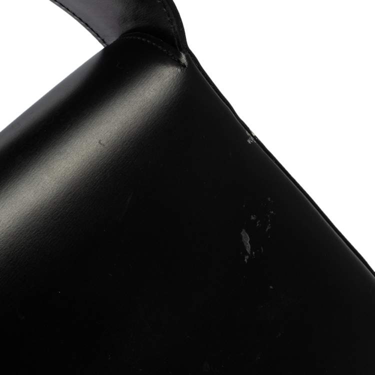 مملوكة مسبقًا Cartier Black Leather Baguette