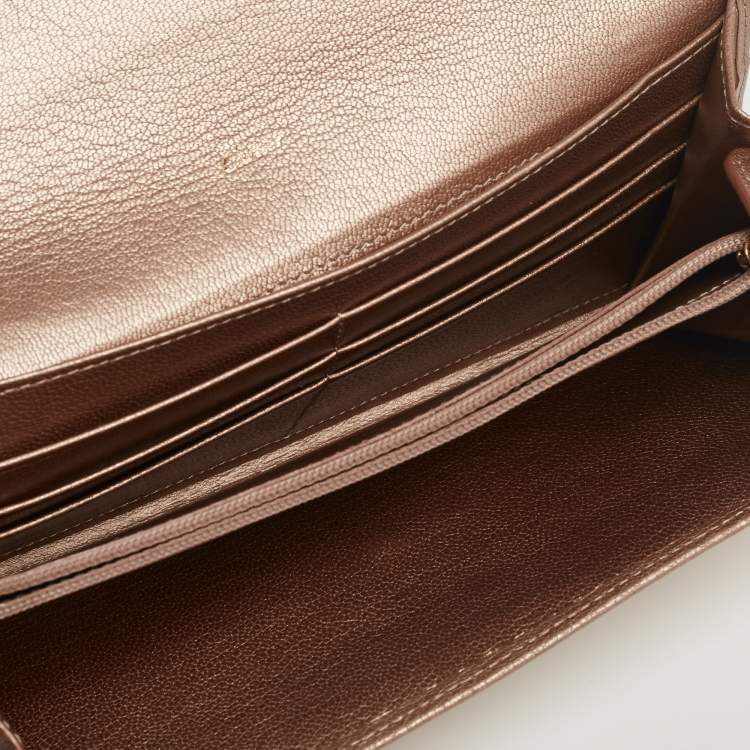 مملوكة مسبقًا Cartier Metallic Beige Leather Love Flap Continental Wallet