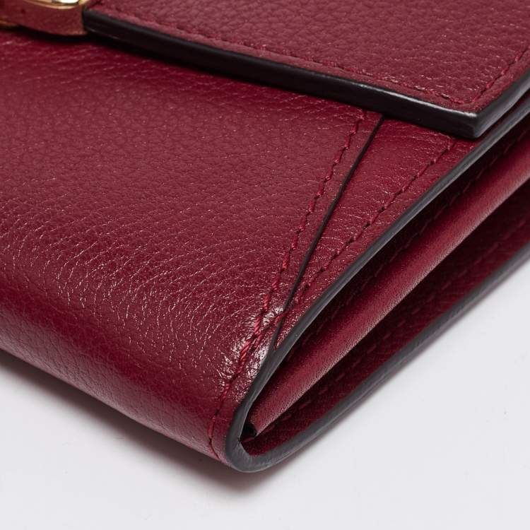 Pre Owned Cartier Red Leather Small C de Cartier Compact Wallet 