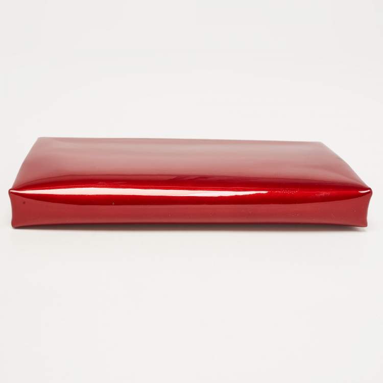 مملوكة مسبقًا Cartier Red Patent Leather and Snake Trim Chain Clutch