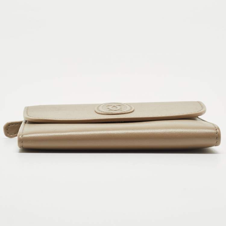 Pre Owned Cartier Beige Leather Must De Cartier Flap Card Case