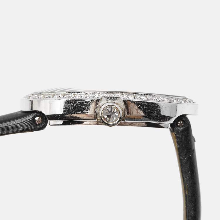 Pre Owned Cartier Silver 18K White Gold Diamond Satin Baignoire WB520027 Women's Wristwatch 25 mm