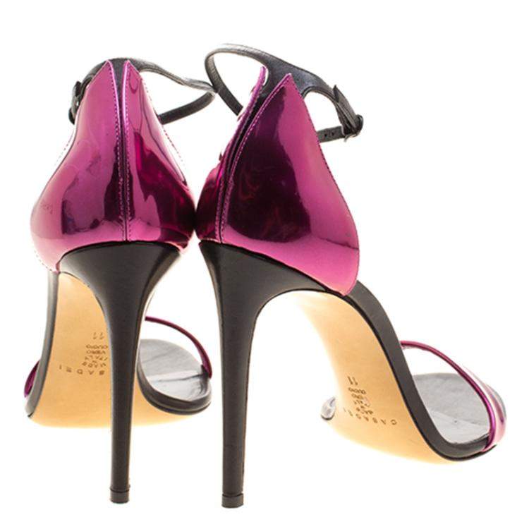 مملوكة مسبقًا Casadei Metallic Magenta and Black Leather Candylux Ankle Strap Open Toe Sandals Size 41