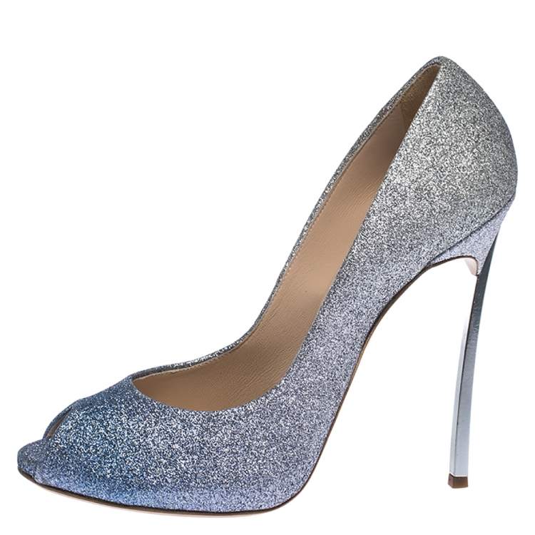 مملوكة مسبقًا Casadei Blue/Grey Glitter Pegasus Peep Toe Pumps Size 40