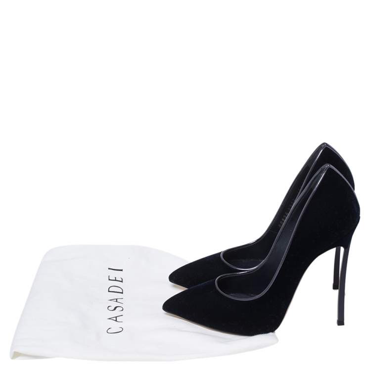 مملوكة مسبقًا Casadei Blue Velvet Blade Pointed Toe Pumps  Size 36