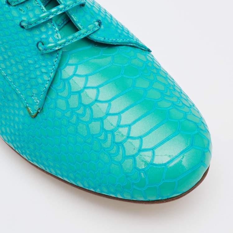 مملوكة مسبقًا Casadei Turquoise Blue Python Embossed Leather Lace Up Oxfords Size 38