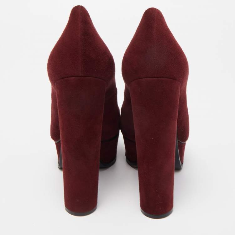 مملوكة مسبقًا Casadei Burgundy Suede Platform Pumps Size 36.5