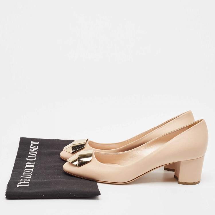 Pre Owned Casadei Beige Leather Block Heel Pumps Size 37
