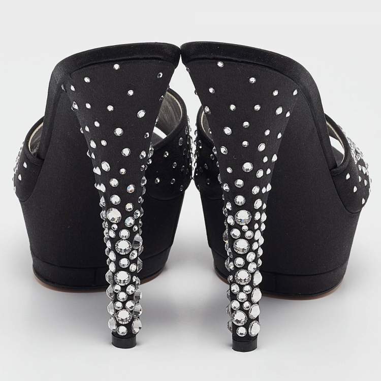 مملوكة مسبقًا Casadei Black Satin Crystal Embellished Slide Sandals Size 39.5