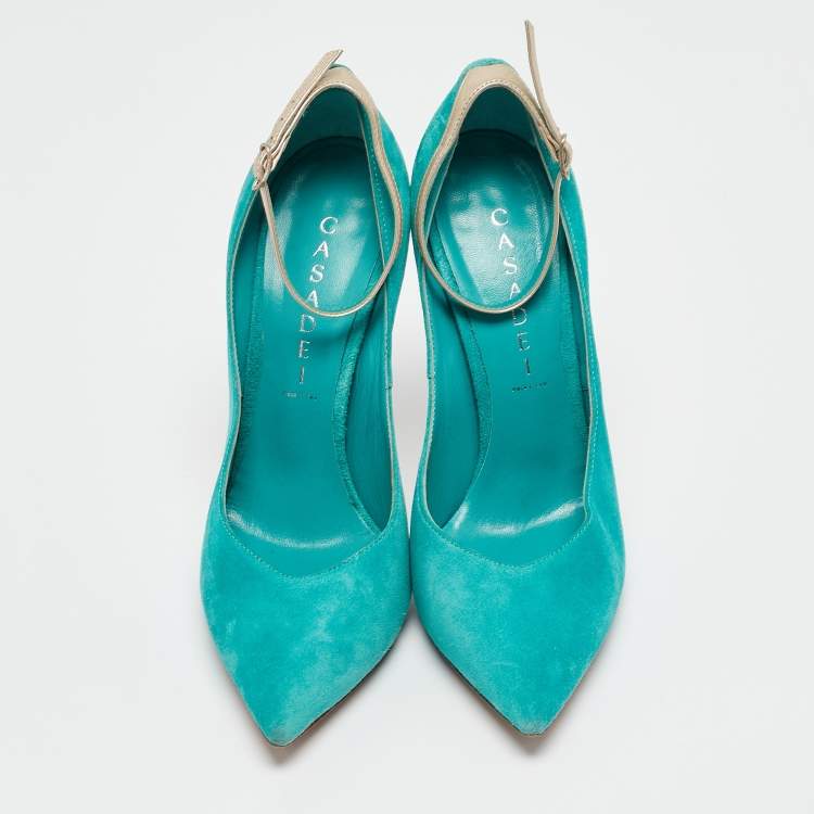 مملوكة مسبقًا Casadei Blue Suede Pointed Toe Ankle Strap Pumps Size 37.5