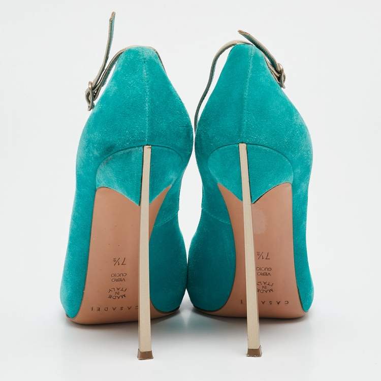 مملوكة مسبقًا Casadei Blue Suede Pointed Toe Ankle Strap Pumps Size 37.5