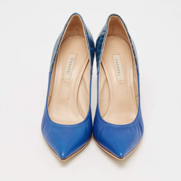 Pre Owned Casadei Blue Croc Embossed Patent Leather and Leather Pointed Toe Pumps Size 38.5
