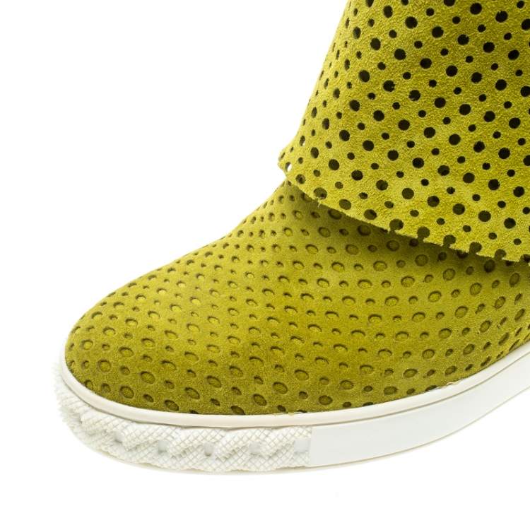 مملوكة مسبقًا Casadei Lime Green Perforated Suede Wedge Boots Size 39
