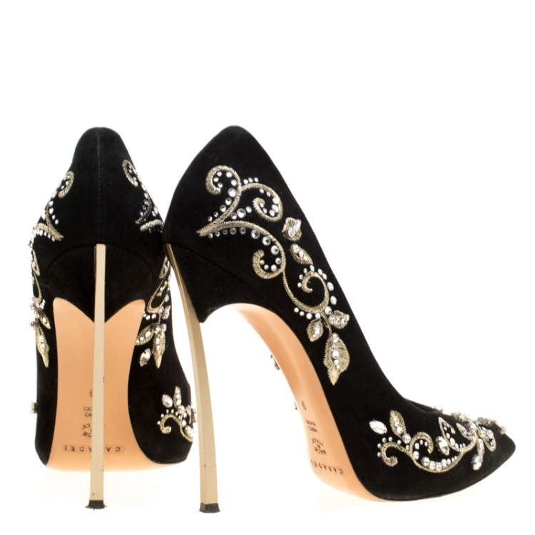 مملوكة مسبقًا Casadei Black Embroidered Suede Crystal Embellished Pointed Toe Pumps Size 39