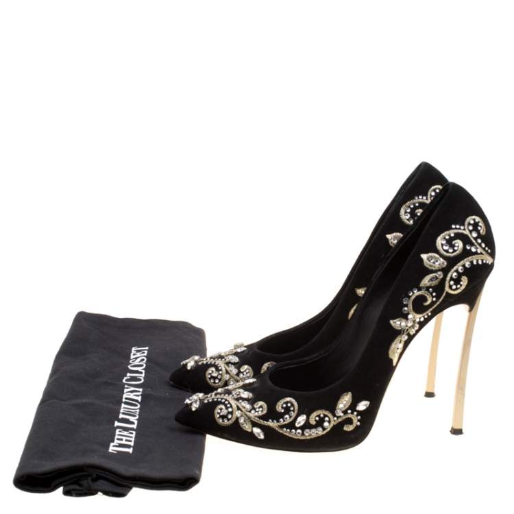 مملوكة مسبقًا Casadei Black Embroidered Suede Crystal Embellished Pointed Toe Pumps Size 39
