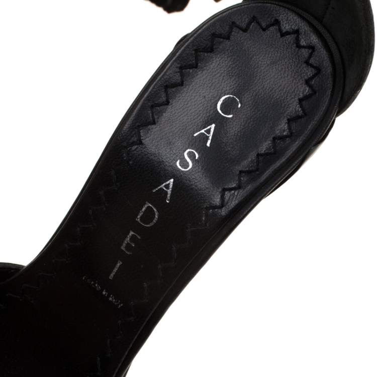 مملوكة مسبقًا Casadei Black Leather Laser Cut Ankle Cuff Pointed Toe Sandal Size 35
