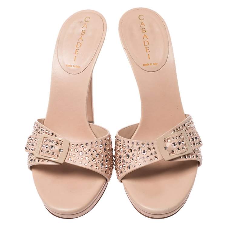مملوكة مسبقًا Casadei Nude Beige Studded Leather Buckle Sandals Size 37