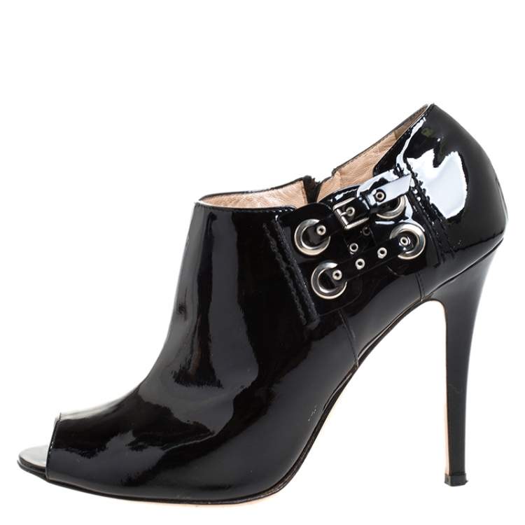 مملوكة مسبقًا Casadei Black Patent Leather Peep Toe Buckle Booties Size 39 