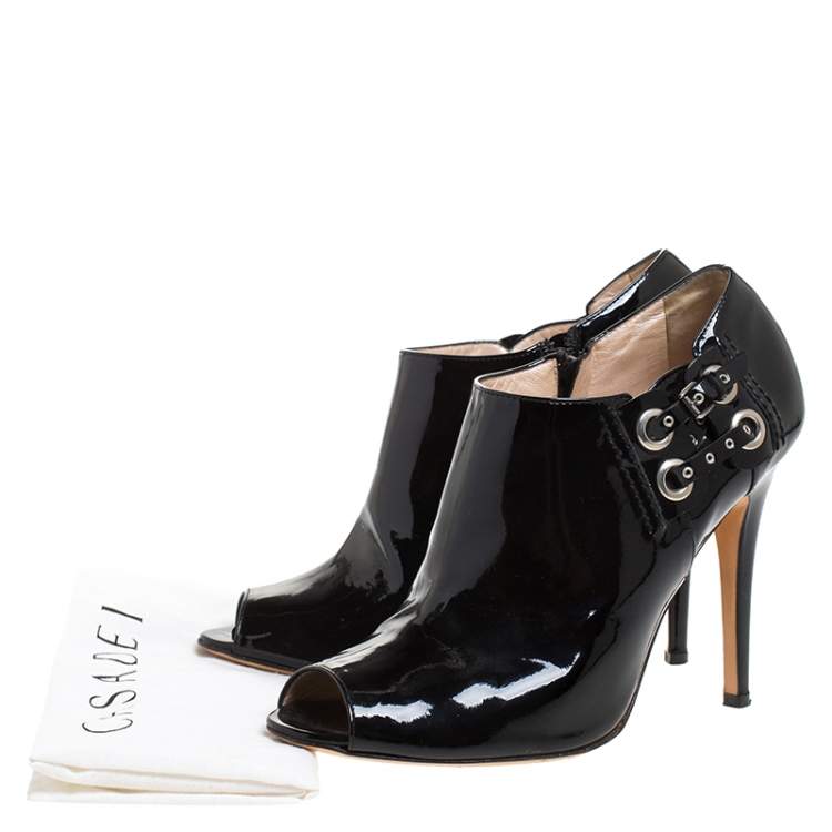 مملوكة مسبقًا Casadei Black Patent Leather Peep Toe Buckle Booties Size 39 