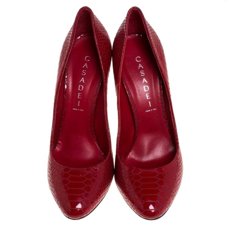 Pre Owned Casadei Red Python Embossed Patent Leather Round Toe Pumps Size 38.5