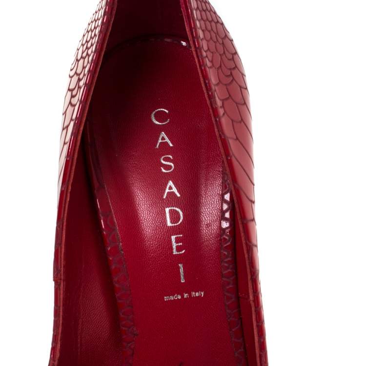 Pre Owned Casadei Red Python Embossed Patent Leather Round Toe Pumps Size 38.5