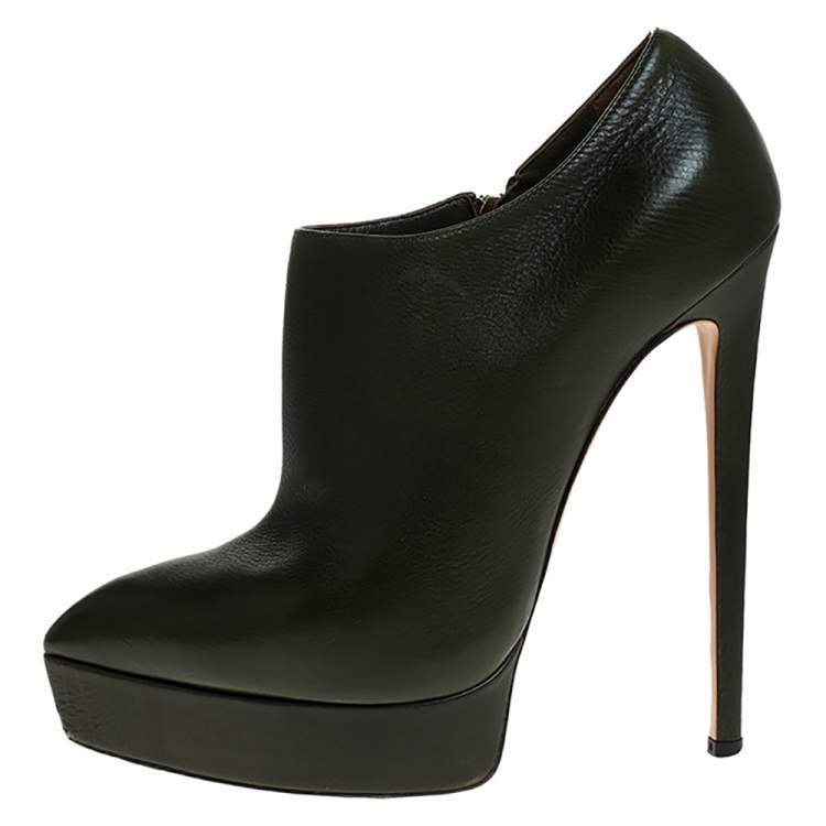 مملوكة مسبقًا Casadei Green Leather Platform Pointed Toe Ankle Booties Size 37