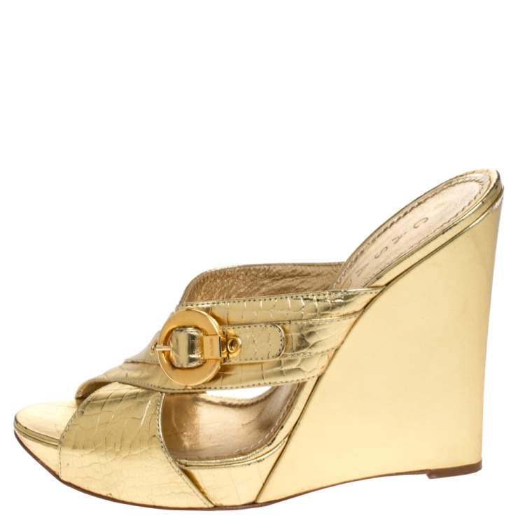 Pre Owned Casadei Metallic Gold Leather Criss Cross Buckle Wedge Sandals Size 37