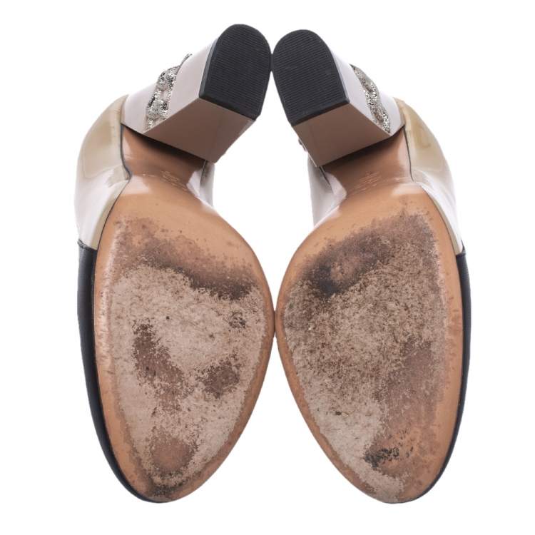 Pre Owned Casadei Beige/Black Patent And Leather Chain Motif Heel Round Toe Pumps Size 36