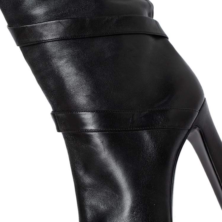 مملوكة مسبقًا Casadei Black Leather Wrap Strap Knee High Boots Size 40