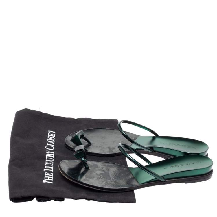 مملوكة مسبقًا Casadei Metallic Green Patent Crystal Toe Ring Sandals Size 39
