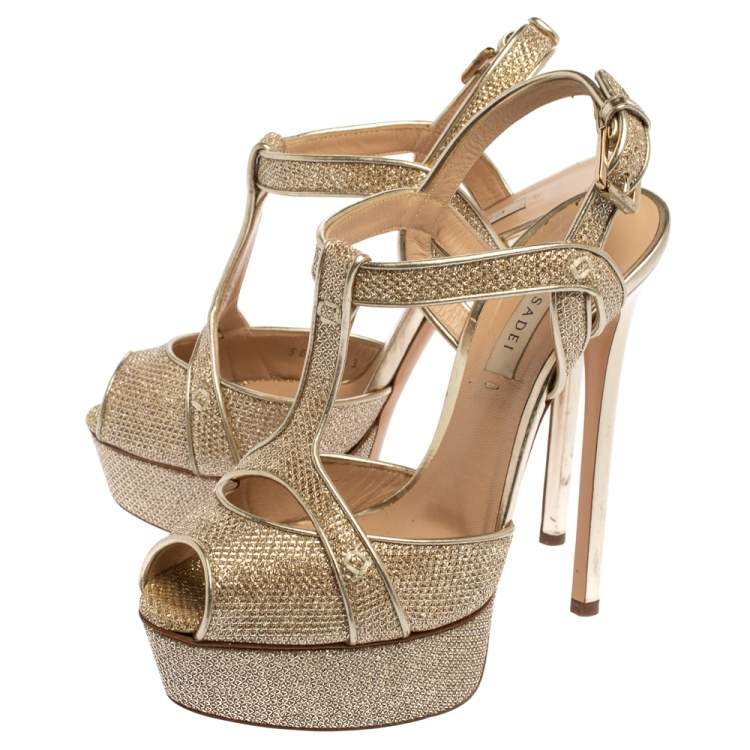 Pre Owned Casadei Metallic Golden Gliiter Fabric Taglia T-Strap Peep Toe Platform Sandals Size 36